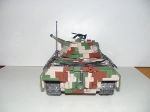Lego 2. Világháborús német álcázott Panther Párduc Tank 16x37x16cm 2140db + 6 katona ÚJ - kép 12
