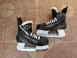 39 es CCM Tacks F92 hokikorcsolya 39 es CCM Tacks F92 hoki korcsolya 12.000 Ft