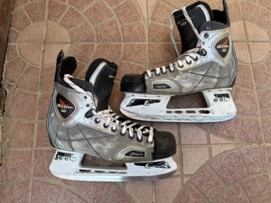 45 ös CCM Vector 3.0 hokikorcsolya 45 ös CCM hoki korcsolya 13.000 Ft