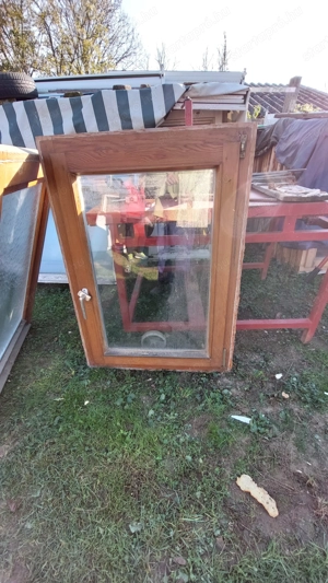 Fa bukó nyiló-ablak sz;80 m;110 cm 1 db hőszigetelt 2 réteg üveg  kis  ablak kép szerinti állapot 32