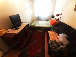 Palotavárosban közel a belvároshoz Sütő utcában Petőfi ligetre néző 4 emeletes épületben 3+1 szobás  - kép 3