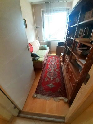 Palotavárosban közel a belvároshoz Sütő utcában Petőfi ligetre néző 4 emeletes épületben 3+1 szobás  - kép 8