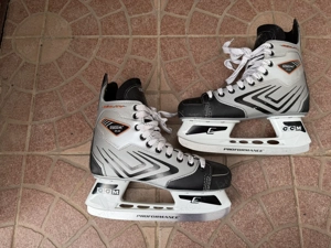 42 es CCM Agility 2.0 hokikorcsolya 42 es CCM hoki korcsolya 12.000 Ft