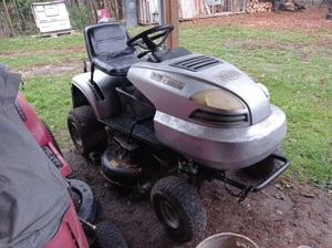 Eladó 20 lóerős fűnyíró traktor 