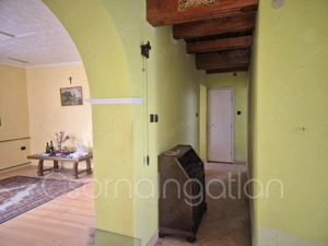 Kapuvár - frekventált utcában 110 m2-es ház eladó - kép 8