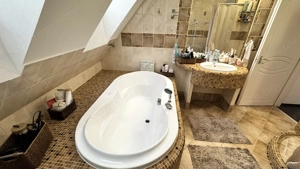 Ér utcán 61 nm-es 2 szoba-amerikai konyha-nappalis erkélyes fiatal tégla építésű lakás eladó. - kép 14