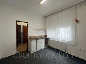 Kóny - központban kiadó garzon - kép 3