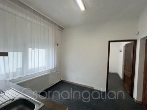 Kóny - központban kiadó garzon - kép 5