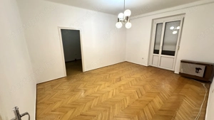 Belvárosban 51 nm-es, 2 szobás, 2. emeleti, erkélyes, tégla építésű, azonnal költözhető lakás eladó! - kép 4