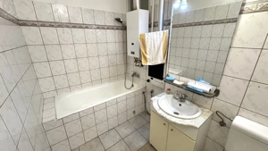 Belvárosban 51 nm-es, 2 szobás, 2. emeleti, erkélyes, tégla építésű, azonnal költözhető lakás eladó! - kép 10