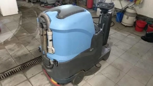 Fimap MXR vezetőüléses ipari padlótisztító gép - kép 1