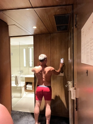 Ezermester munkák akár meztelenül...