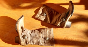 Drapp színű, olasz, női csizma eladó.