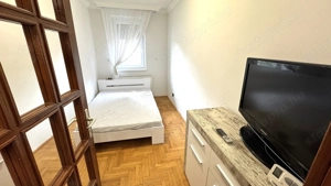 Belvárosban 1. emeleti 82 nm-es 3 szoba-nappalis fiatal tégla építésű gázfűtéses lakás eladó! - kép 9