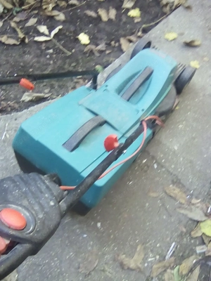 BOSCH fűnyíró eladó,ARM32,1200W. - kép 5