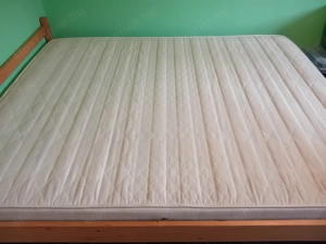 Kétszemélyes fakeretes ágy matraccal - kép 5