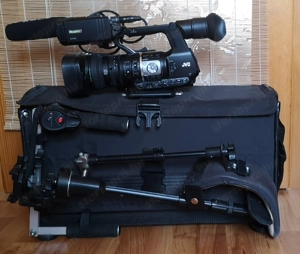 Kifogástalan állapotban eladók:JVC GY-HM600 ProHD videokamera