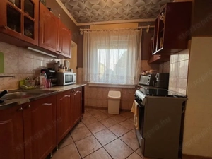 Dunaharasztin domb tetején 90 nm 2+1 szobás tetőtér beépítéssel bővíthető családiház + 1 szobás ház - kép 5