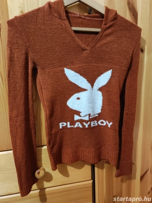 Playboy kapucnis hosszú ujjú felső 