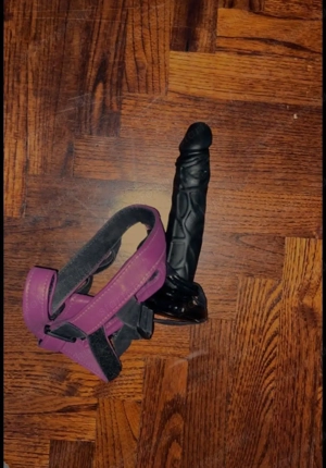 Nyitott hölgyet, párt keresünk szerepjátékokhoz - kép 4