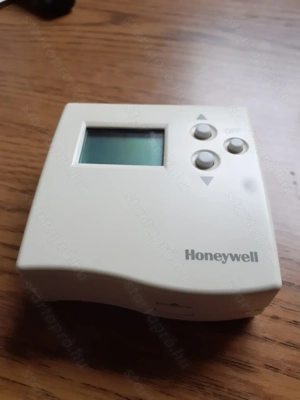 Eladó digitális szobatermosztát