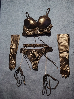 Női bőr sexy fehérnemű szett 