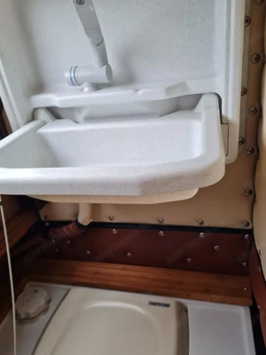 15 lóerős elektromos motorral felszerelt lakóhajó a Balatonon! - kép 8