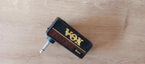   Vox bass amplug kiserősítő.  Abszulút újszerű párszor használt.  Kiváló hang tisztán és torzította