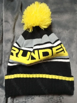 Under Armour téli sapka újszerű állapotban