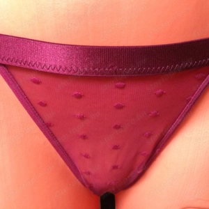 Dekoratív sötétbordó csinos fazonú tanga fehérnemű S 