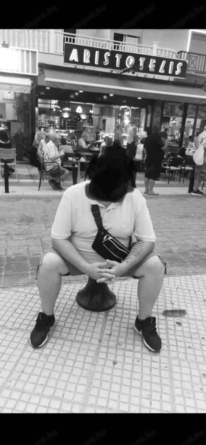 Lányt vagy fiatal párt transzit - kép 2