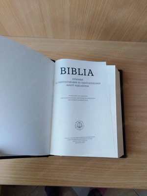 Egyedi bőrkötéses Biblia  - kép 2