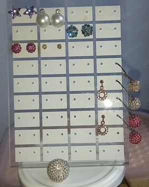 Szép bizsu fülbevalók és egy szép medál eladó + ajándék