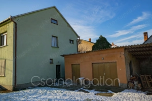 Csorna - központ közeli, két szintes családi ház eladó - kép 2