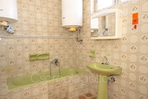 Csorna - központ közeli, két szintes családi ház eladó - kép 10