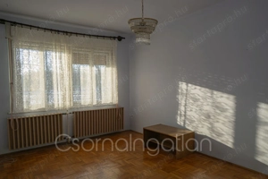 Csorna - központ közeli, két szintes családi ház eladó - kép 9