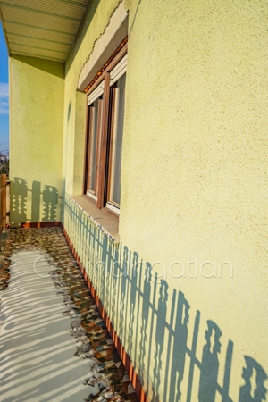 Csorna - központ közeli, két szintes családi ház eladó - kép 12