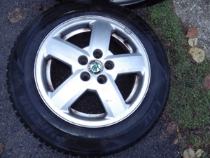 15" Skoda Alu kerekek 185 65 R15 Téli gumikkal   - kép 4
