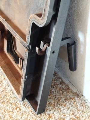 Alsó kazán ajtó Viadrus U22 öntvénykazánhoz, zsanérral együtt - kép 7