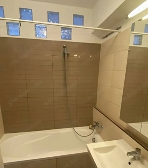 Eladó lakás! Megközelíthetőség és bevásárlási lehetőség kiváló! - kép 7