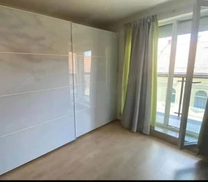 Eladó lakás! Megközelíthetőség és bevásárlási lehetőség kiváló! - kép 2