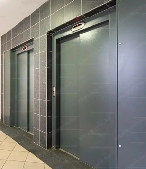 Eladó lakás! Megközelíthetőség és bevásárlási lehetőség kiváló! - kép 9