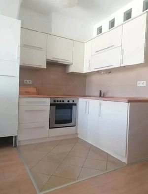 Eladó lakás! Megközelíthetőség és bevásárlási lehetőség kiváló! - kép 6