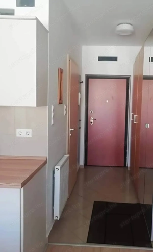 Eladó lakás! Megközelíthetőség és bevásárlási lehetőség kiváló! - kép 8