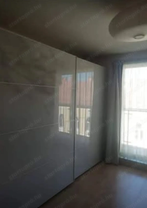 Eladó lakás! Megközelíthetőség és bevásárlási lehetőség kiváló! - kép 3