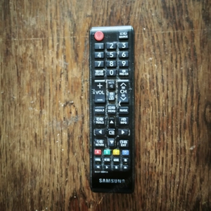 70 cm-es képátlójú SAMSUNG LED Tv monitor hibátlan állapotban eladó - kép 5