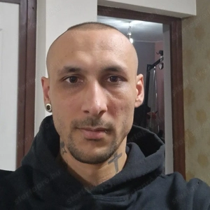 Alkalmi vagy tartós szexpartnert keresek 