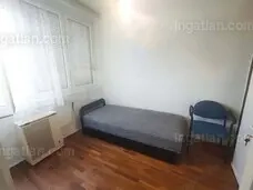 Eladó Debrecenben 3 szobás, IV. emeleti franciaerkélyes lakás - kép 3