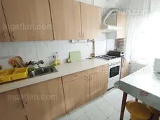 Eladó Debrecenben 3 szobás, IV. emeleti franciaerkélyes lakás - kép 5