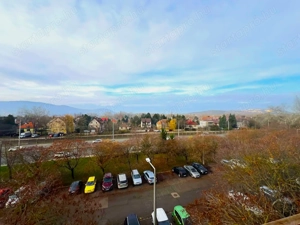 Tulajdonostól eladó RómaifürdőPók Utcai Lakótelepen 30 nm-es erkélyes, panorámás, jó állapotú lakás.